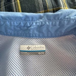 Men’s  Columbia long sleeve light blue shirt